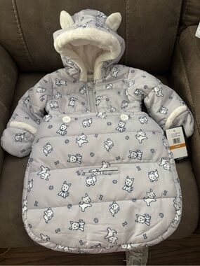 LONDON FOG BABY SNUGGLER SZ 0-6 months
